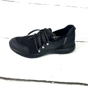 Traq Algeria Purpose Shoes Women's 40 US 9.5-10 Black Athletic Sneaker New
